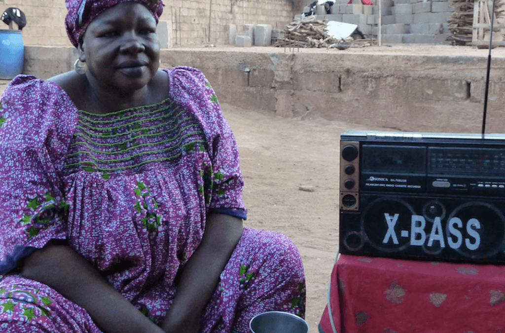 AFRICA – Abbandonare le MGF su MF! Abandoning FGM on FM! Abandonner les MGF sur MF!